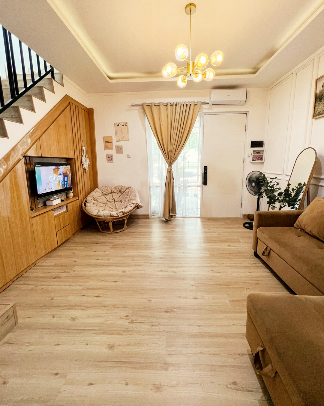 Aesthetic Modern Minimalist Living Room - SPC Flooring