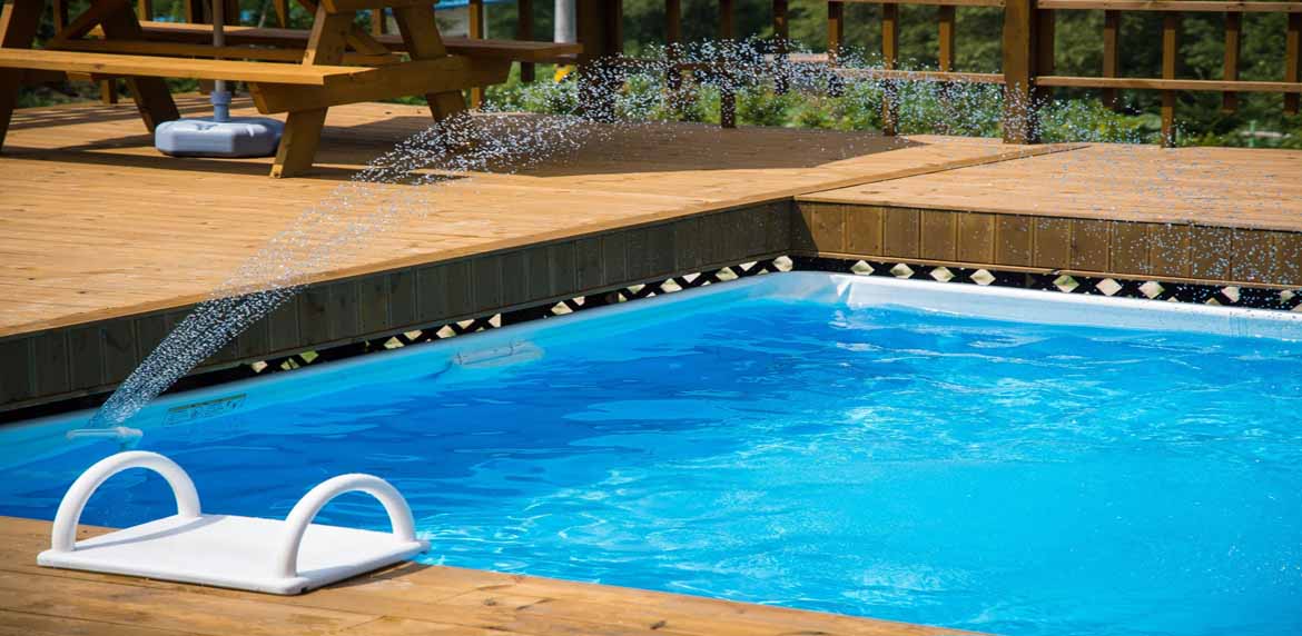 Mengapa Kolam Renang Harus Menggunakan WPC Decking